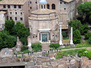 320px-Palatine_view_of_temple_of_romulus.jpg