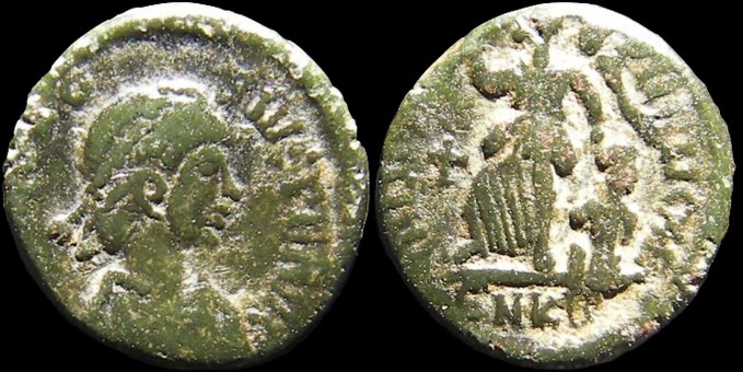 (4) THEODOSIUS I RIC IX Cyzicus 26b.jpg