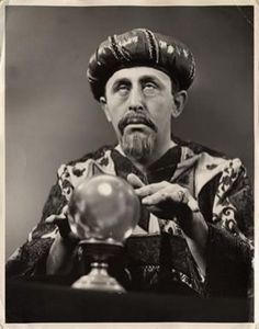 51bccb9f87cd5427aea2d589732b6eea--gypsy-fortune-teller-fortune-telling.jpg