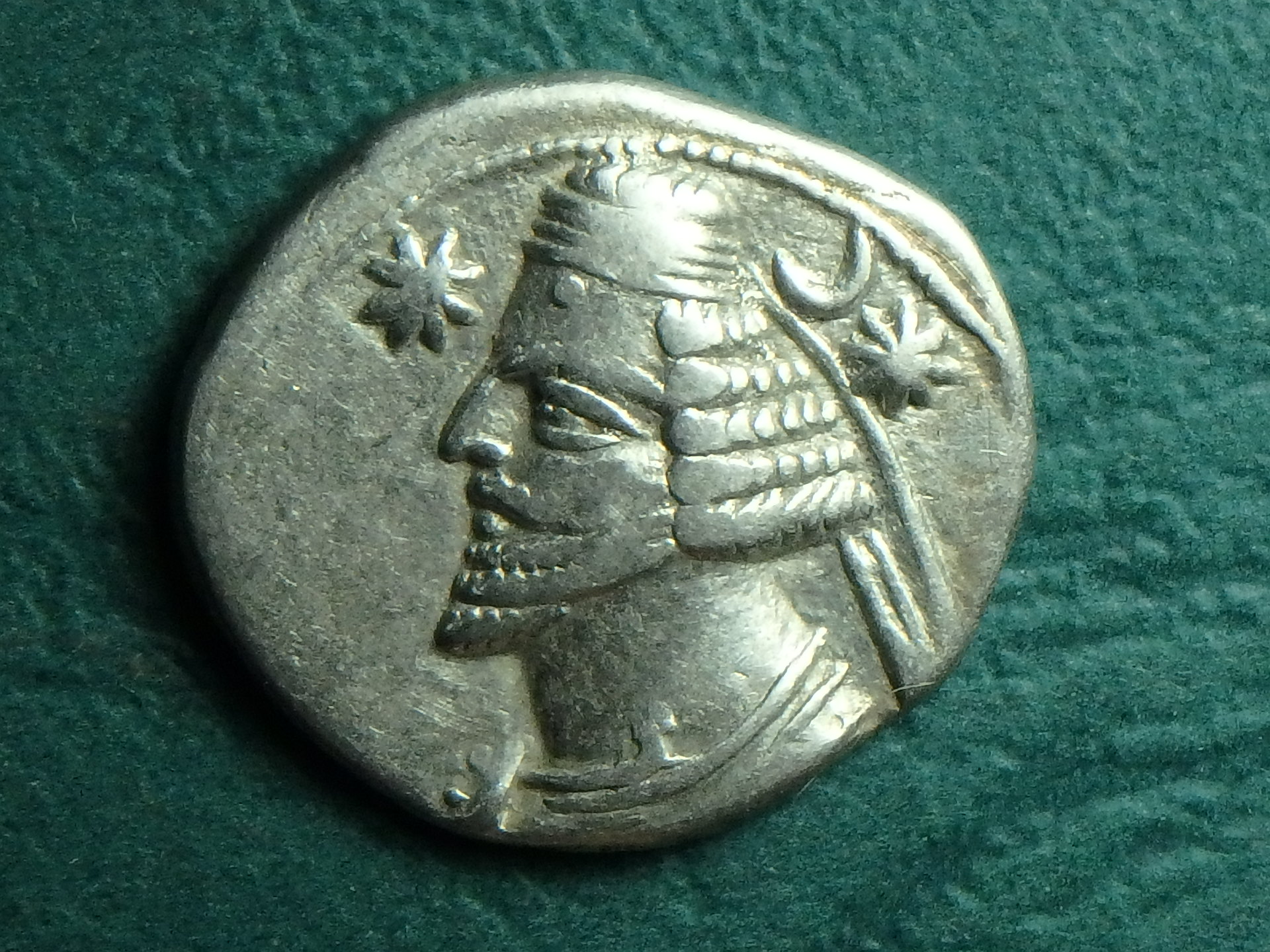 57-38 BC Orodes II obv.JPG