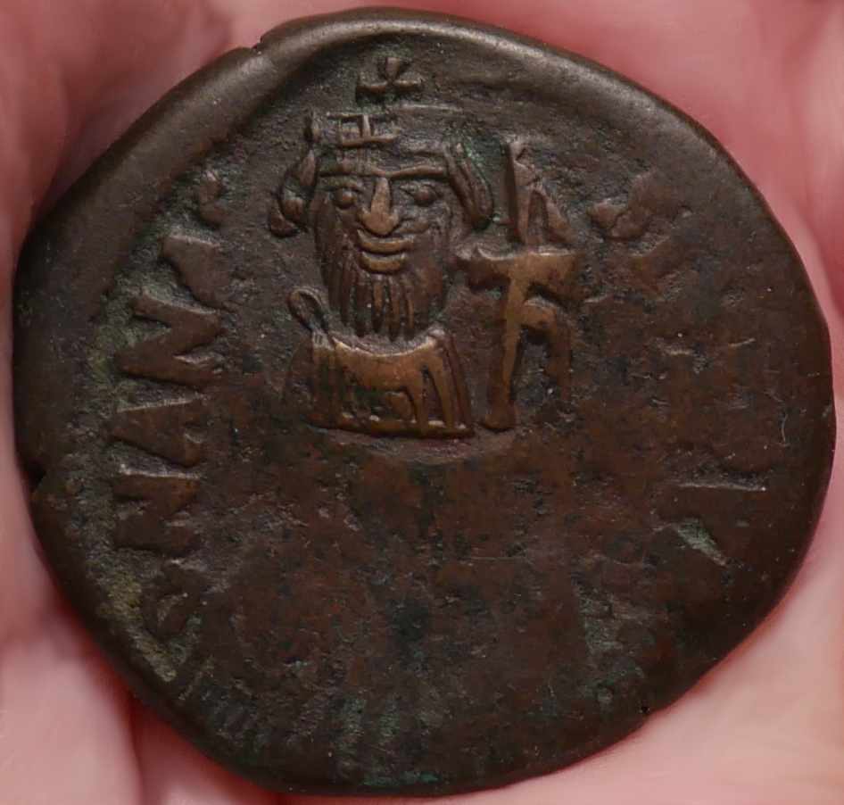 610_to_641_Heraclius_AE_Follis_01.png