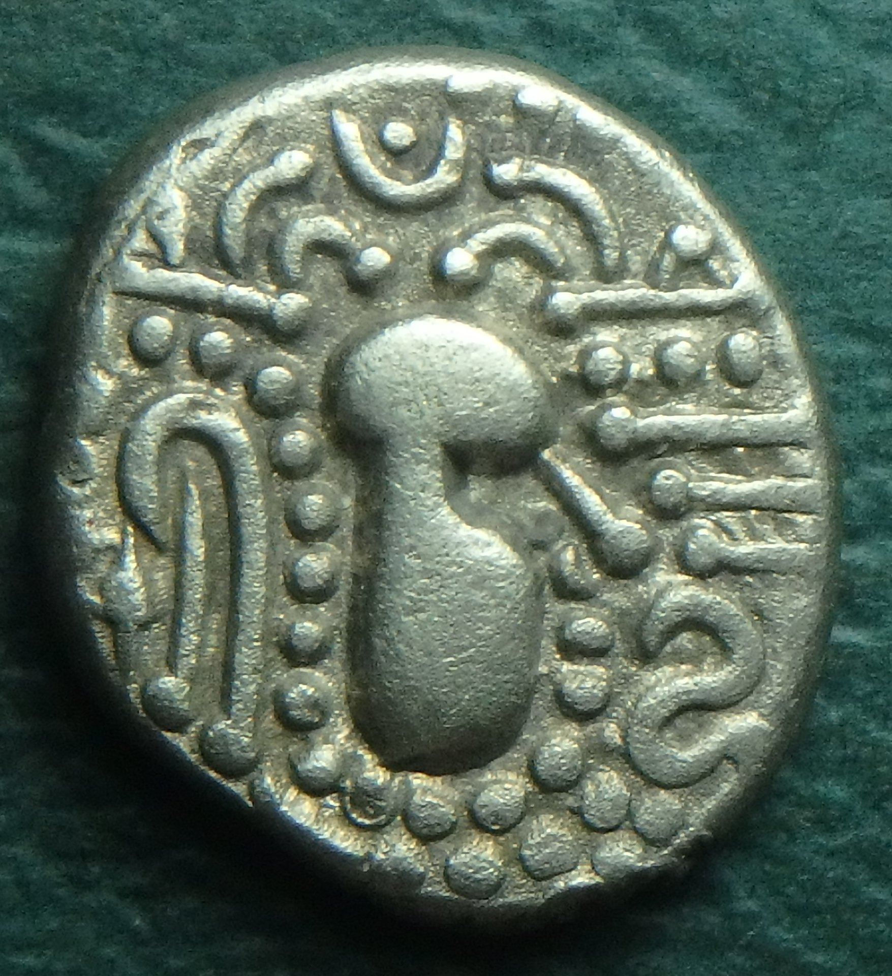 800-1300 Gadhaiya Paisa obv (2).JPG