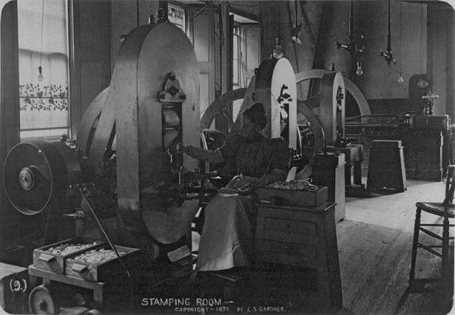 800px-Stamping_Room_New_Orleans_Mint_1897.jpg
