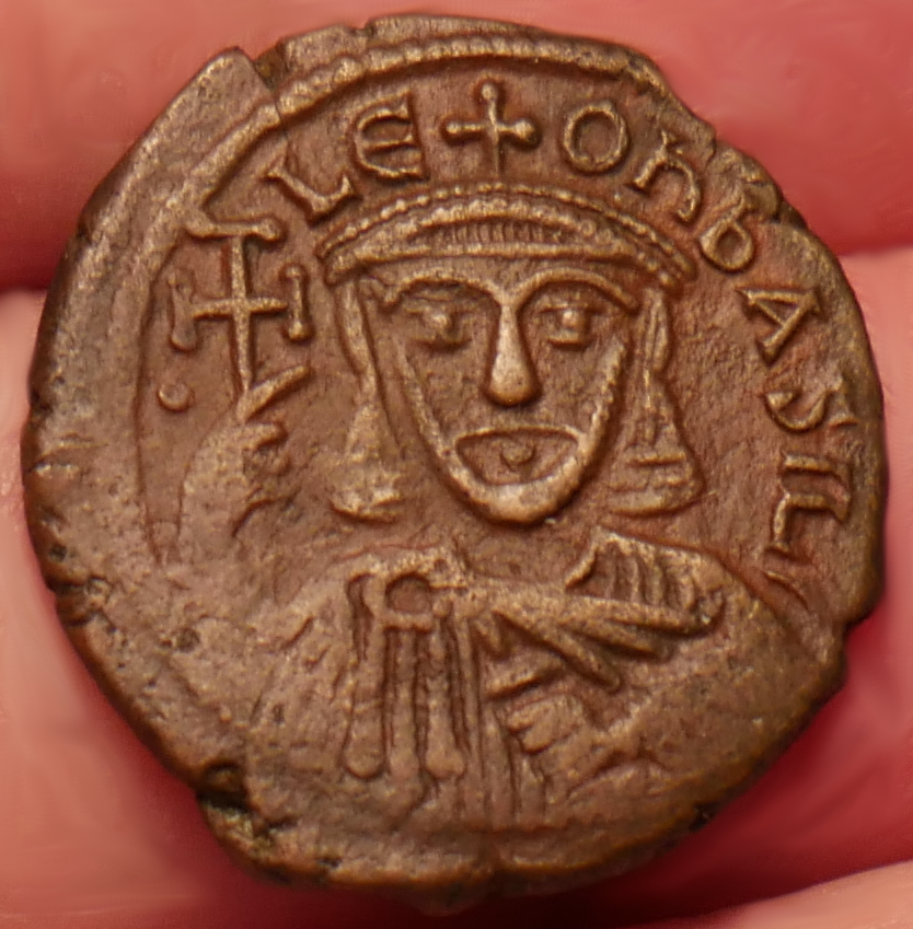 813_to_820_LeoV_AE_Follis_02_01.png