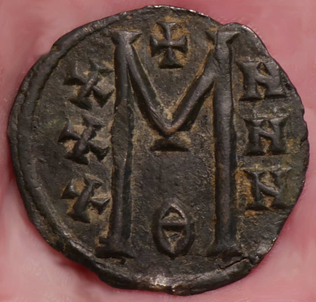 820_to_829_MichaelII_AE_Follis_02.png