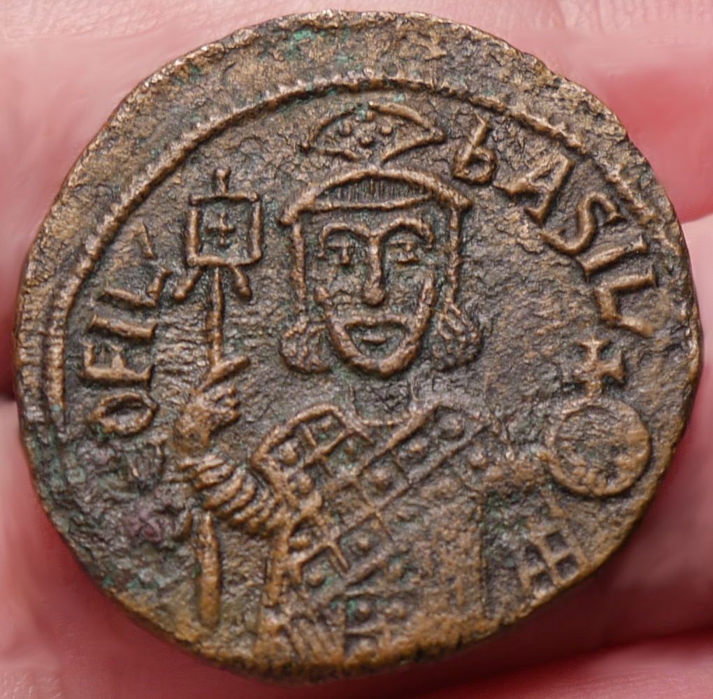 829_to_842_Theophilus_AE_Follis_01.png