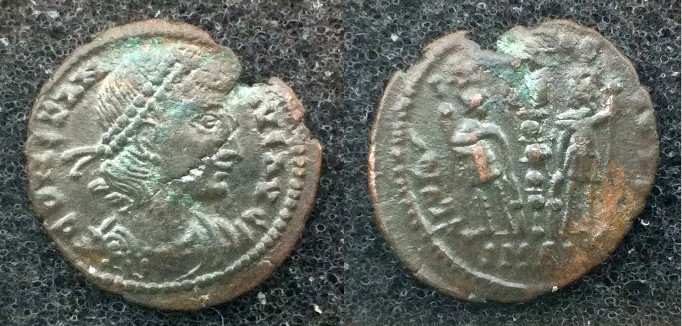 (9) CONSTANTIUS II RIC VIII Thessalonica 19.jpg