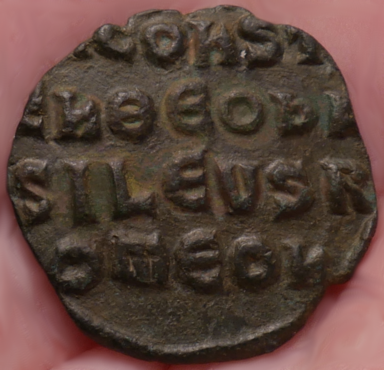 913_to_959_ConstantineVII_AE_Follis_02.png