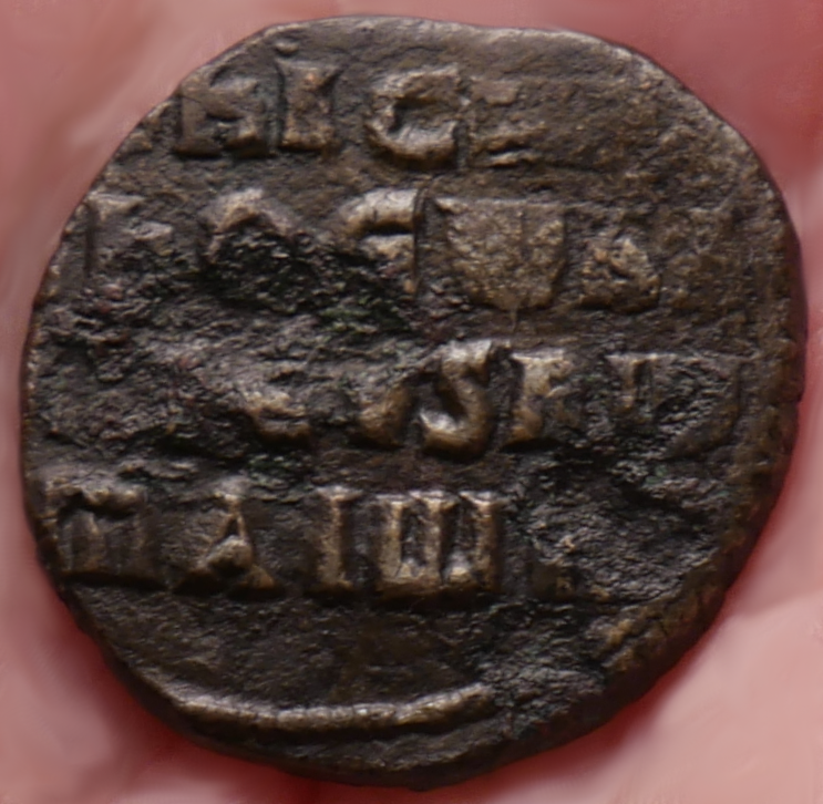 963_to_969_NicephorusII_Follis_02.png