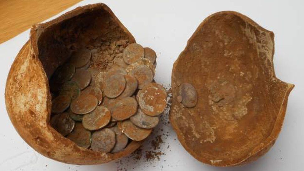 _105697131_coins44.jpg