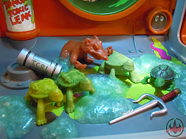 ___ TURTLES __ MUTAGEN OOZE xix _ BONUS MINI TURTLES MIKE,LEO, _ DON.jpg