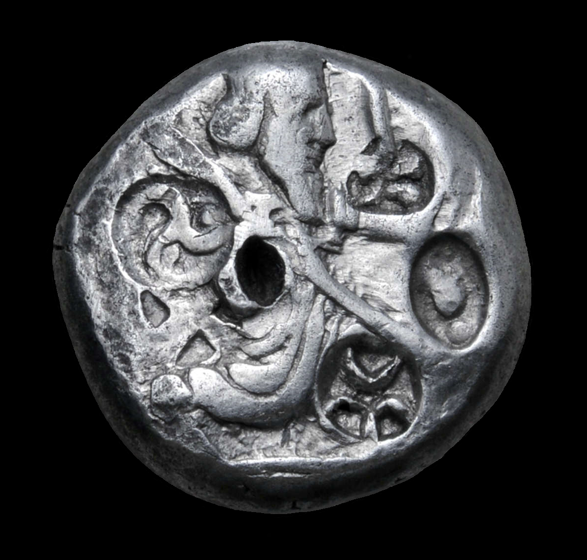 Achaemenid siglos countermark.png