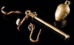 Acorn Weight on Roman steelyard scale antiquity journal.jpg