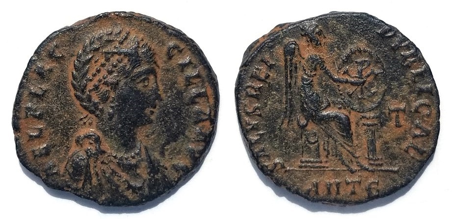 Aelia Flaccilla Antioch  Salus seated AE 2.jpg