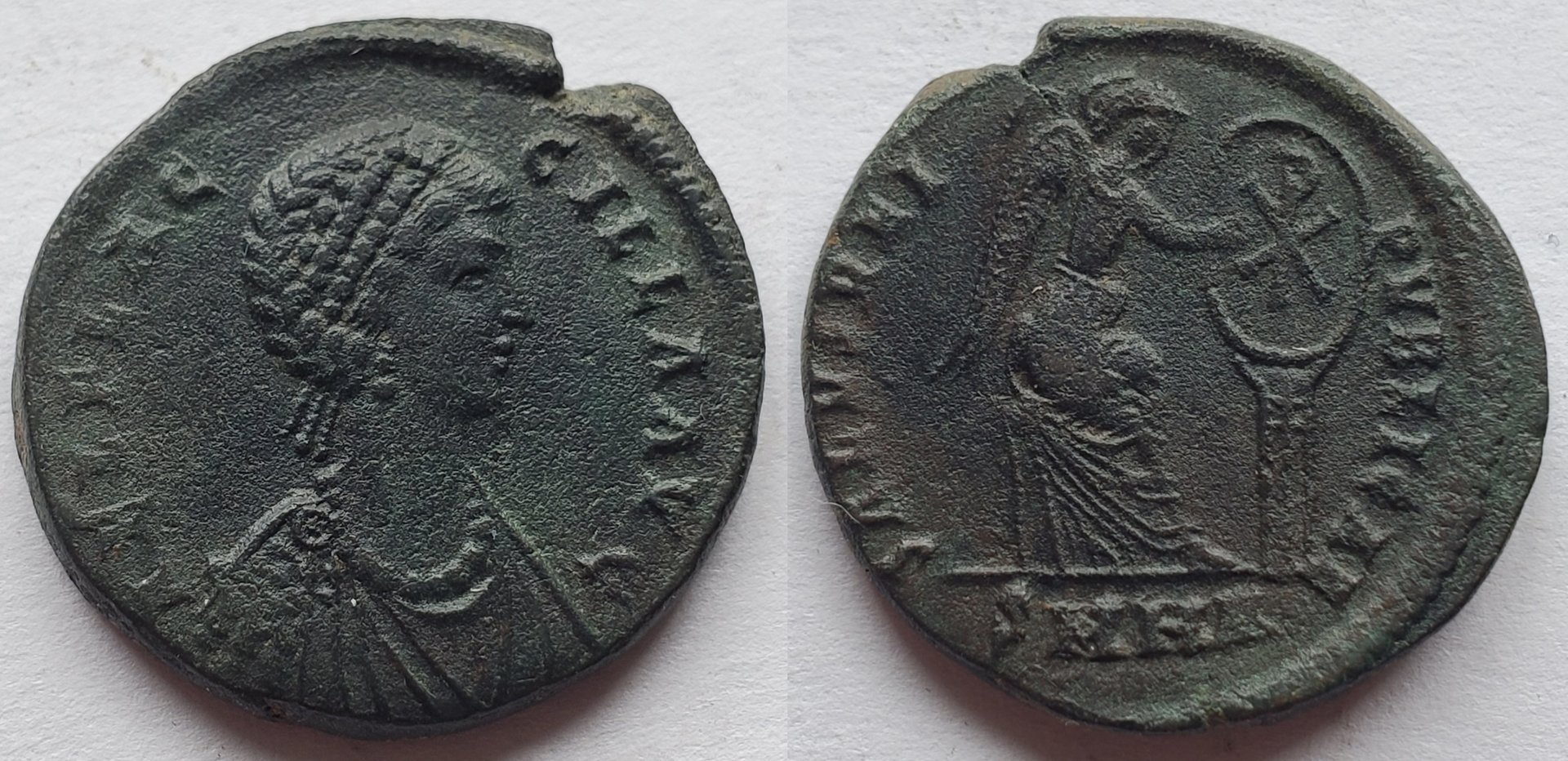 Aelia Flacilla AE2 victory heraclea.jpg