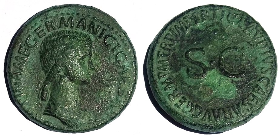 Agrippina Sr Sestertius 2.jpg