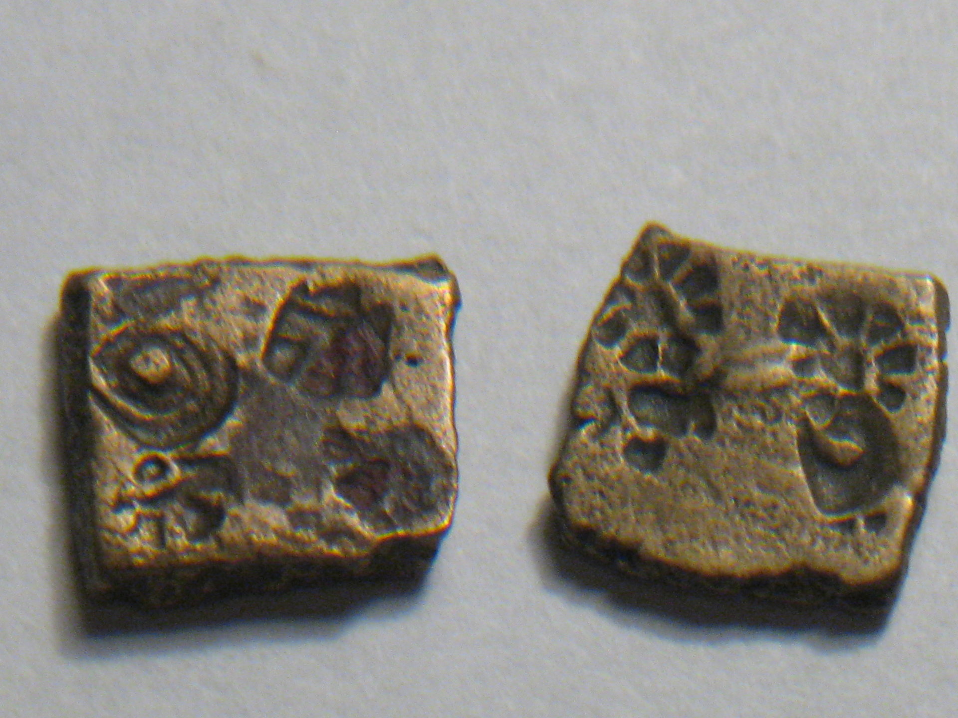 ancient coins of India 007.JPG