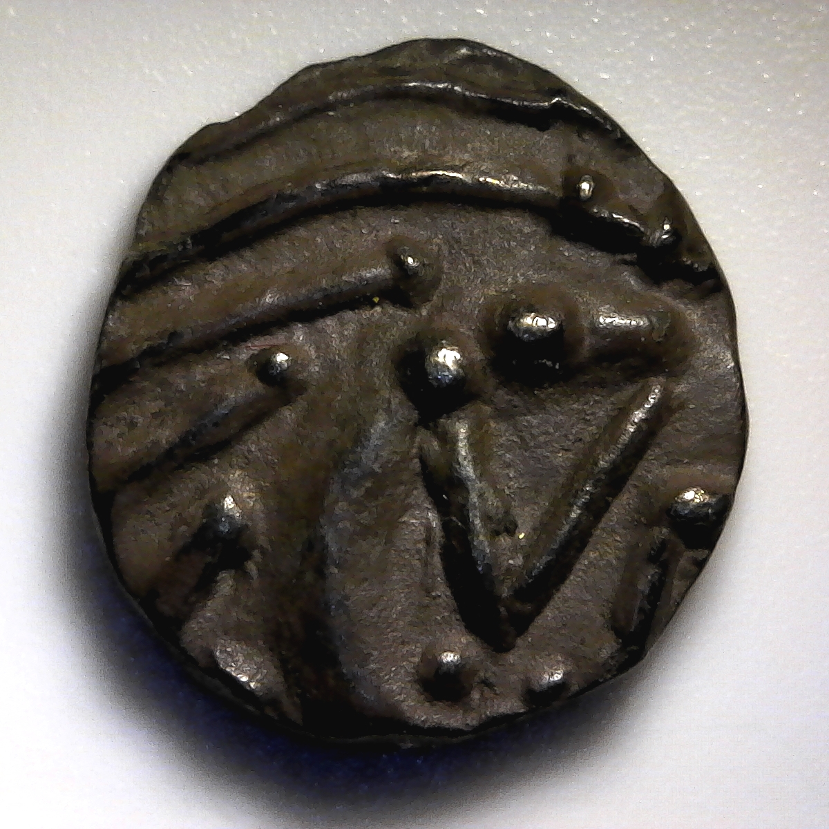 Anglo Saxon Sceat 600 to 775 AD Spink 790G Series E obverse.jpg