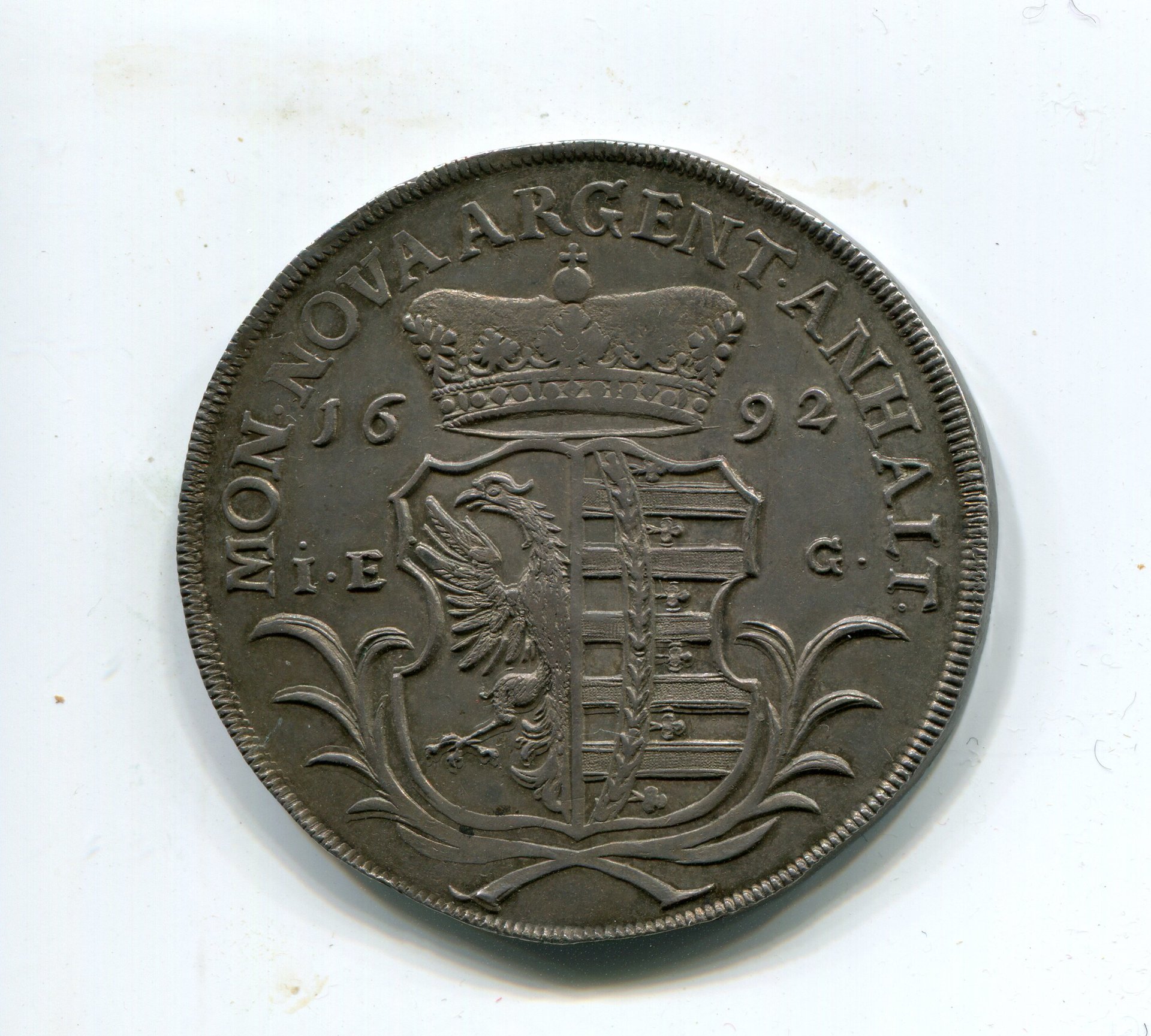Anhalt-Dessau Johann Geo II Taler 1692 LD rev 403.jpg