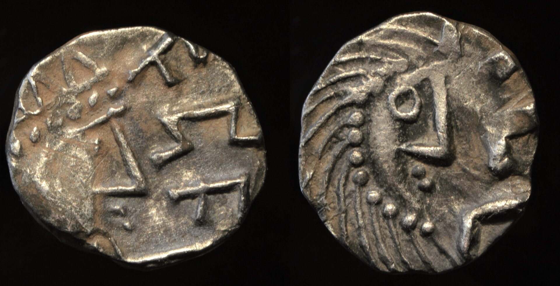 Anonymous - Sceatta (series D, BMC type 10, c.700-715 AD).jpg