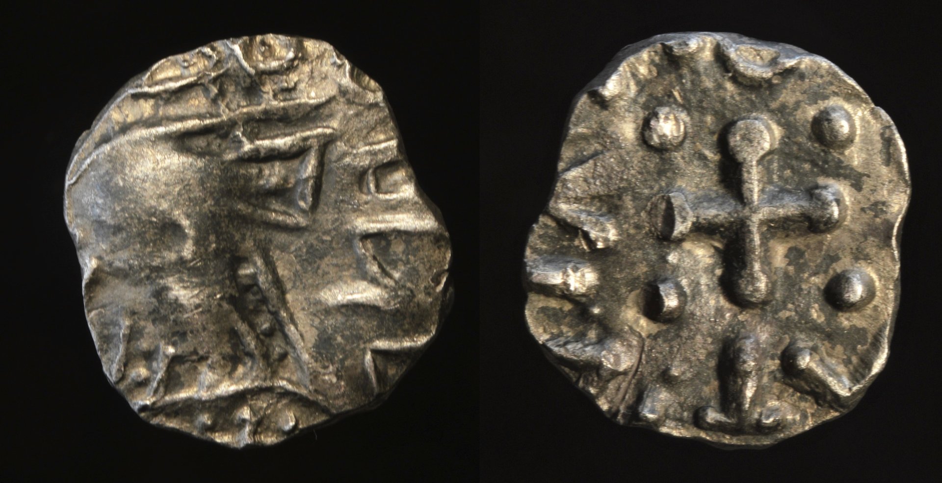 Anonymous - Sceatta (series D, BMC type 2c, 690-715 AD).jpg