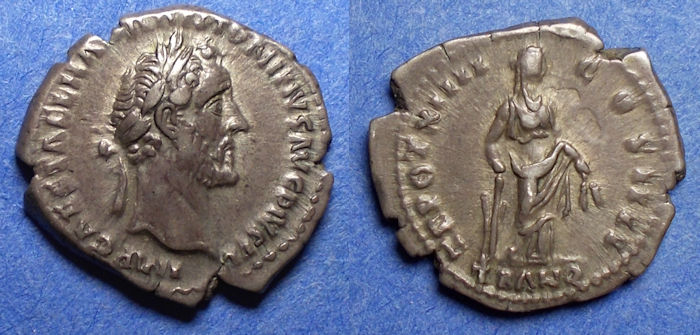 Antoninus Pius (138-161) - AR Denarius - RSC 825 - (19mm, 3.53g.) - TRPOTXIIIICOSIIII toned.jpg