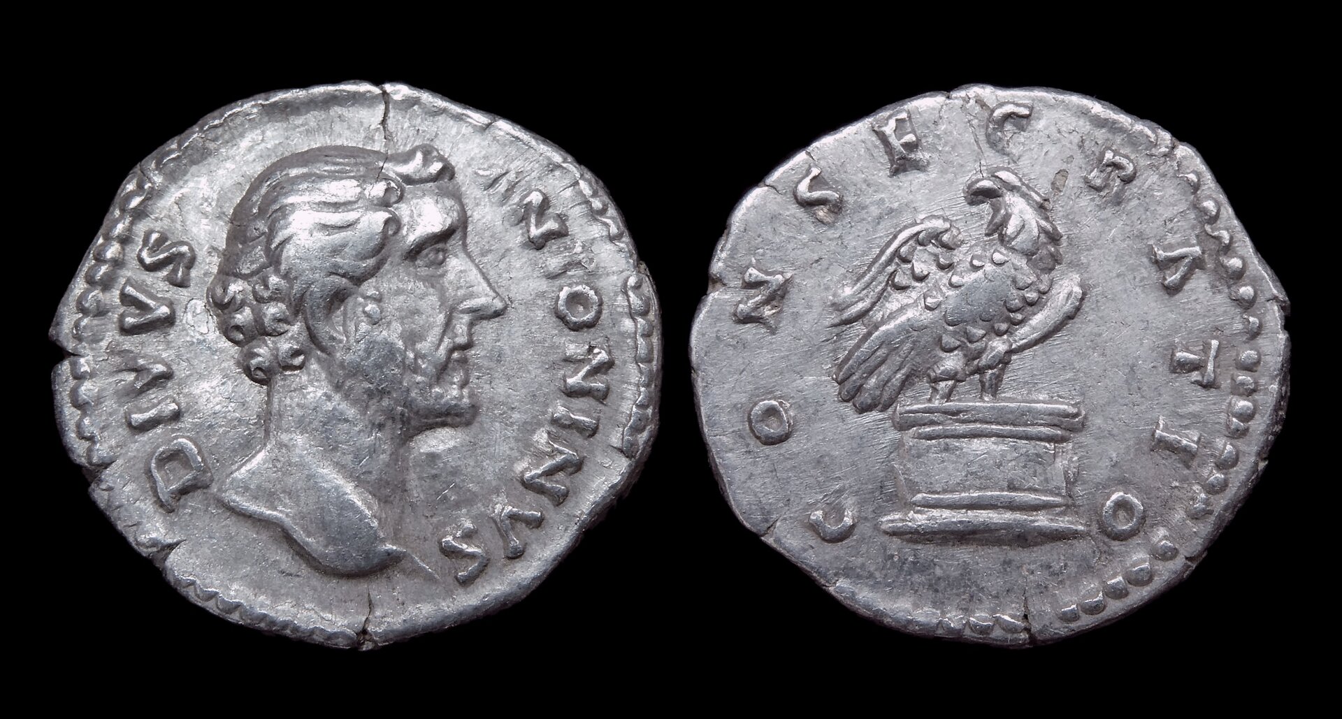 Antoninus Pius - Den Consecratio Eagle ex Red Ox 4410.JPG