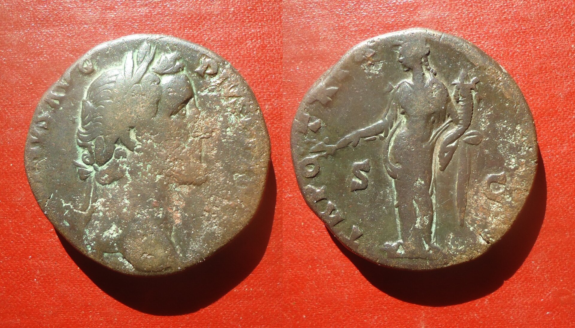 Antoninus Pius - Sest. Salus standing Feb 2022 (0ab).jpg