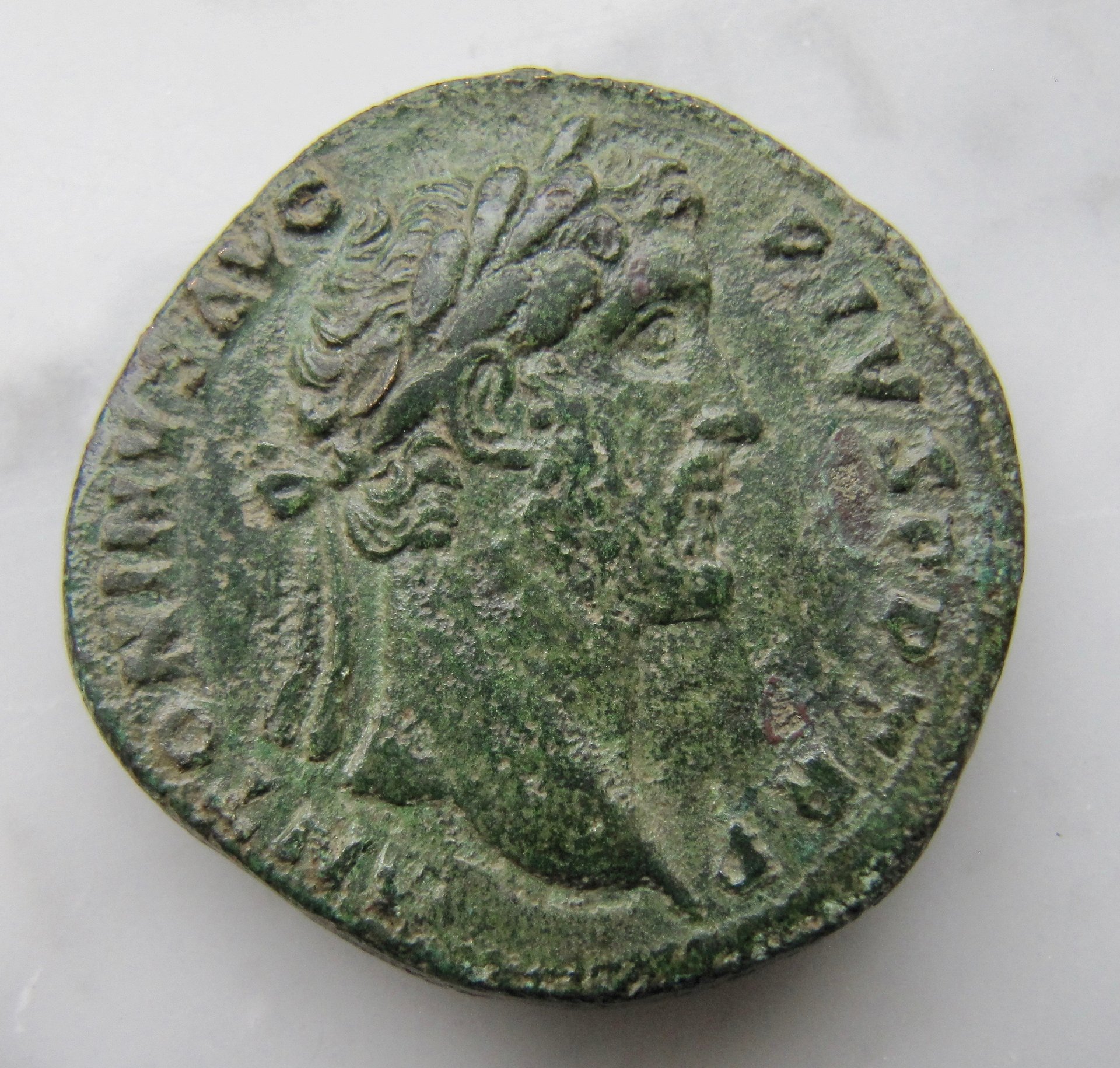 Antoninus Pius sestertius emperor standing - obv N GP - 1.jpg