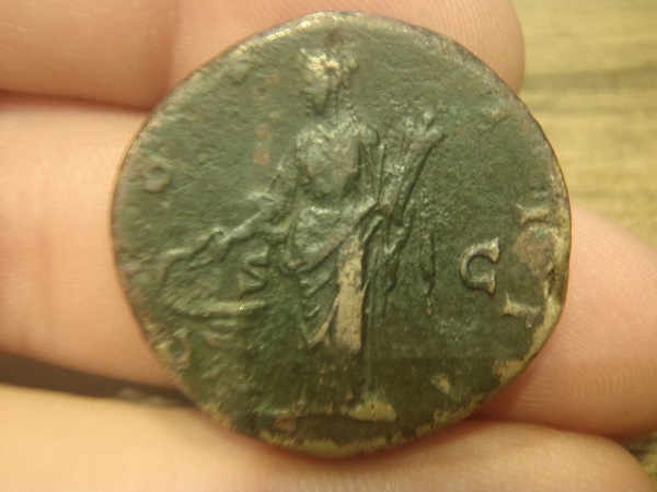 antoninus sestertius reverse.jpg