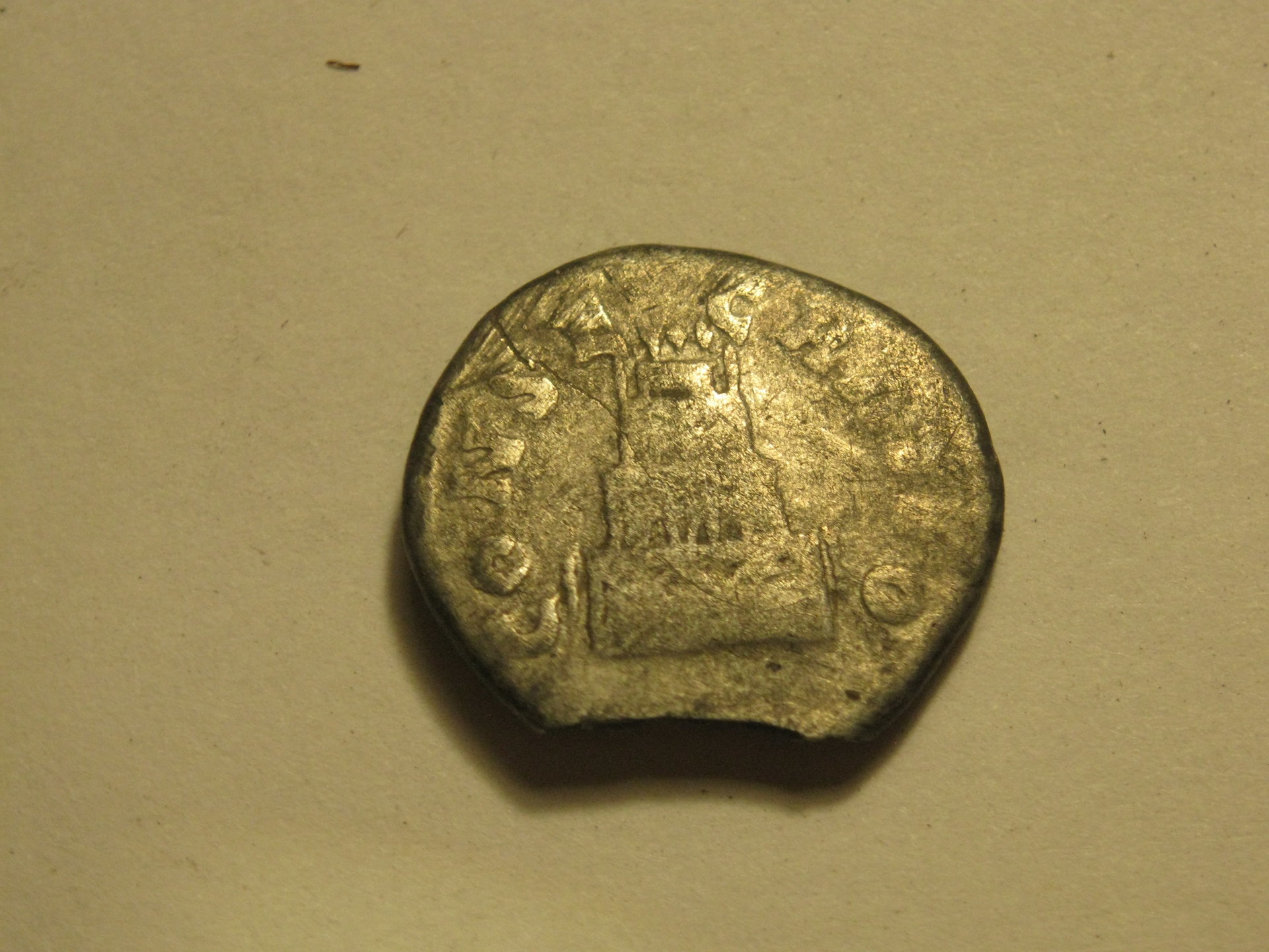 antonius pius denarious 002.JPG
