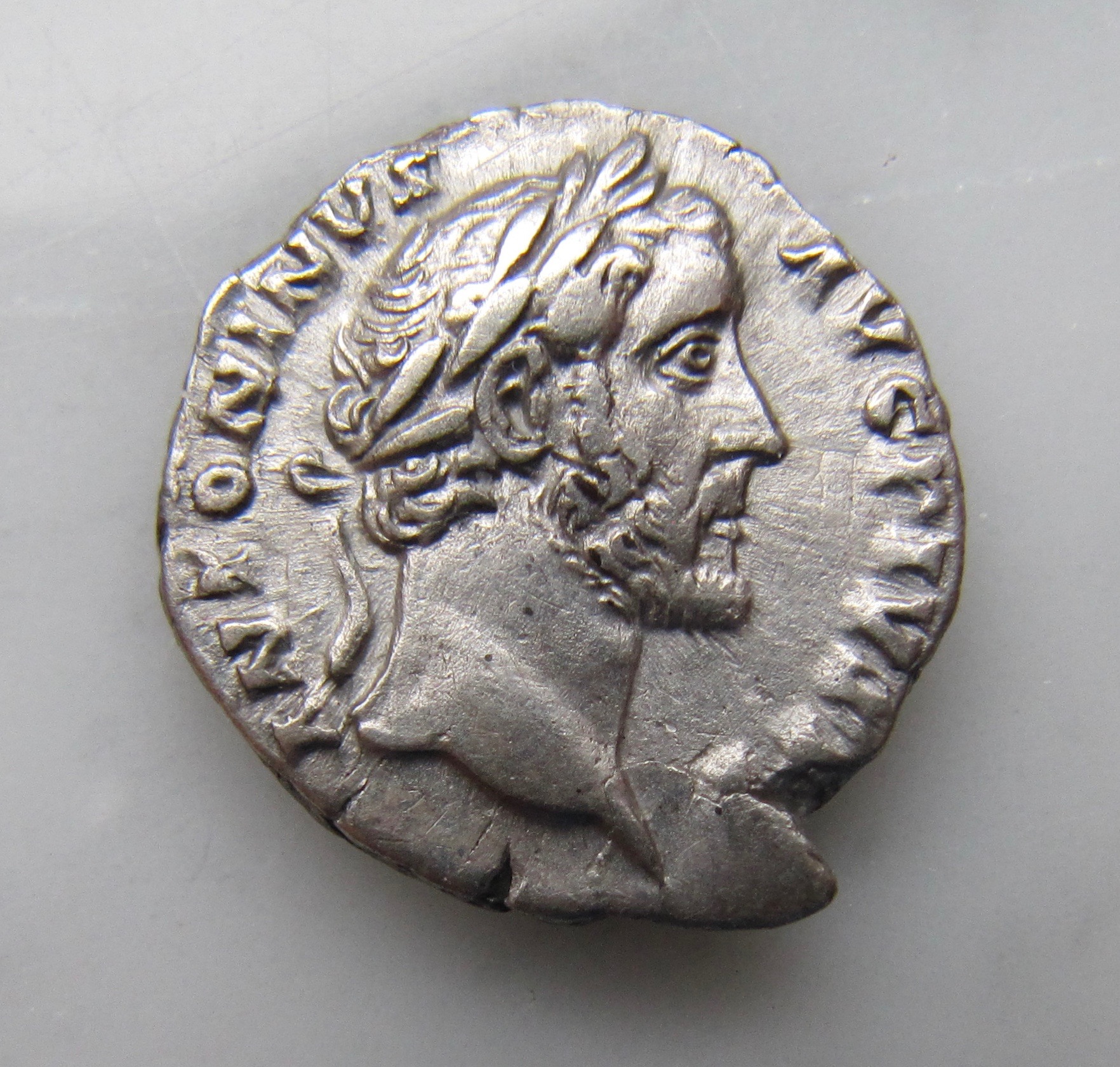 Antonius Pius denarius-Temple-Obv - 1.jpg