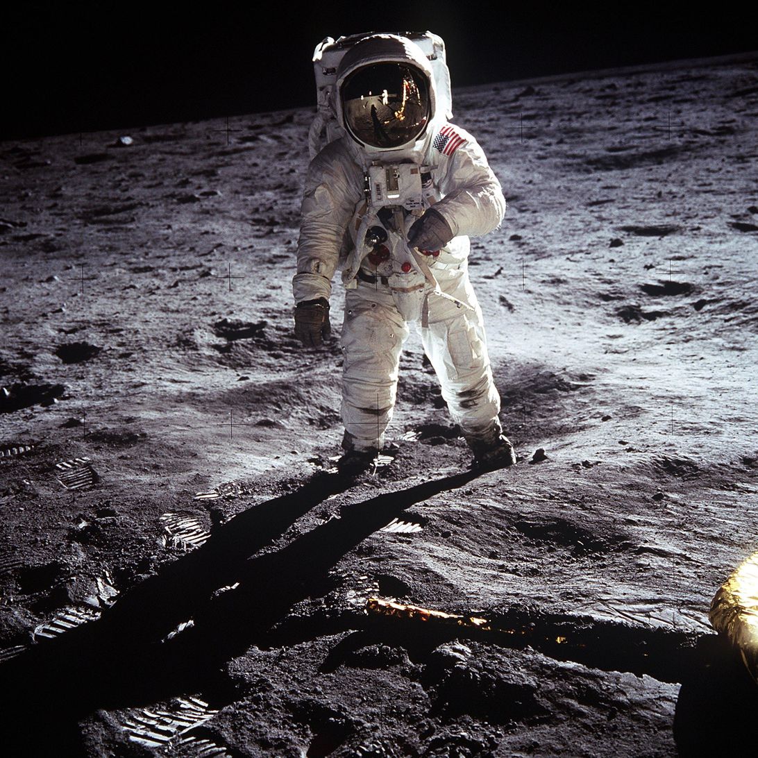 apollo-11-buzz-aldrin-on-the-moon.jpg