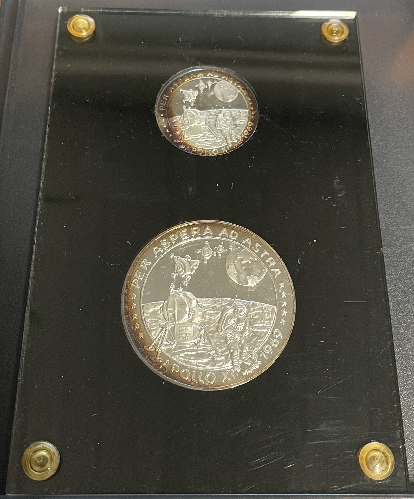 Apollo 11 Silver Medal Set - Reverse.jpg