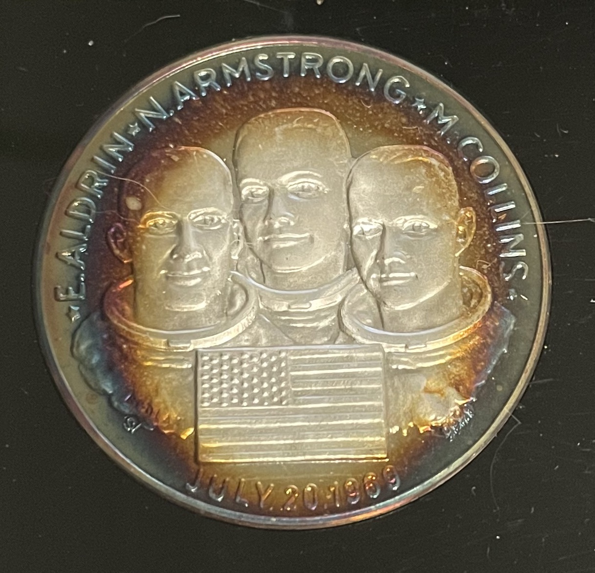 Apollo 11 Silver Medal Set - Small (Obverse).jpg