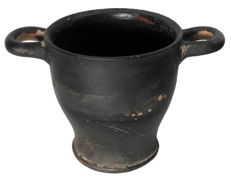 Apuleian Blackware Skyphos.jpg