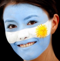 Argentina-football-fans-beautiful-face-paint.jpg