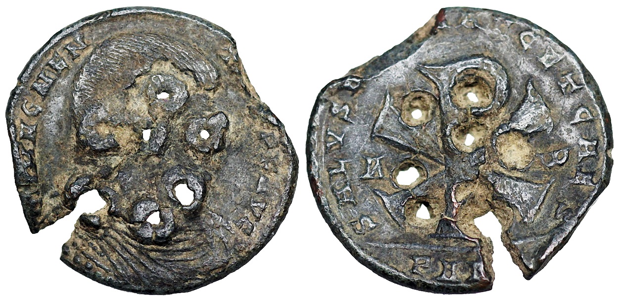 Arles_194_holed.jpg