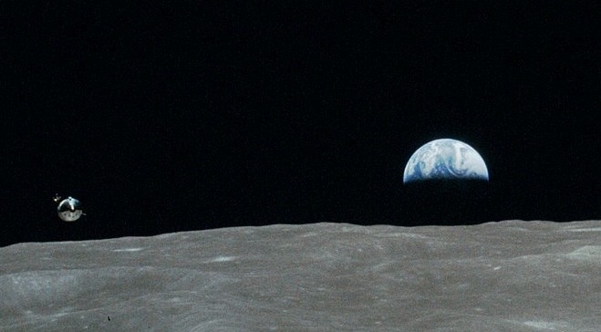 AS16-113-18289HR-Earth.jpg