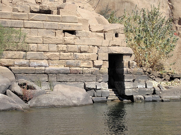 Assuan Elephantine Nilometer.JPG