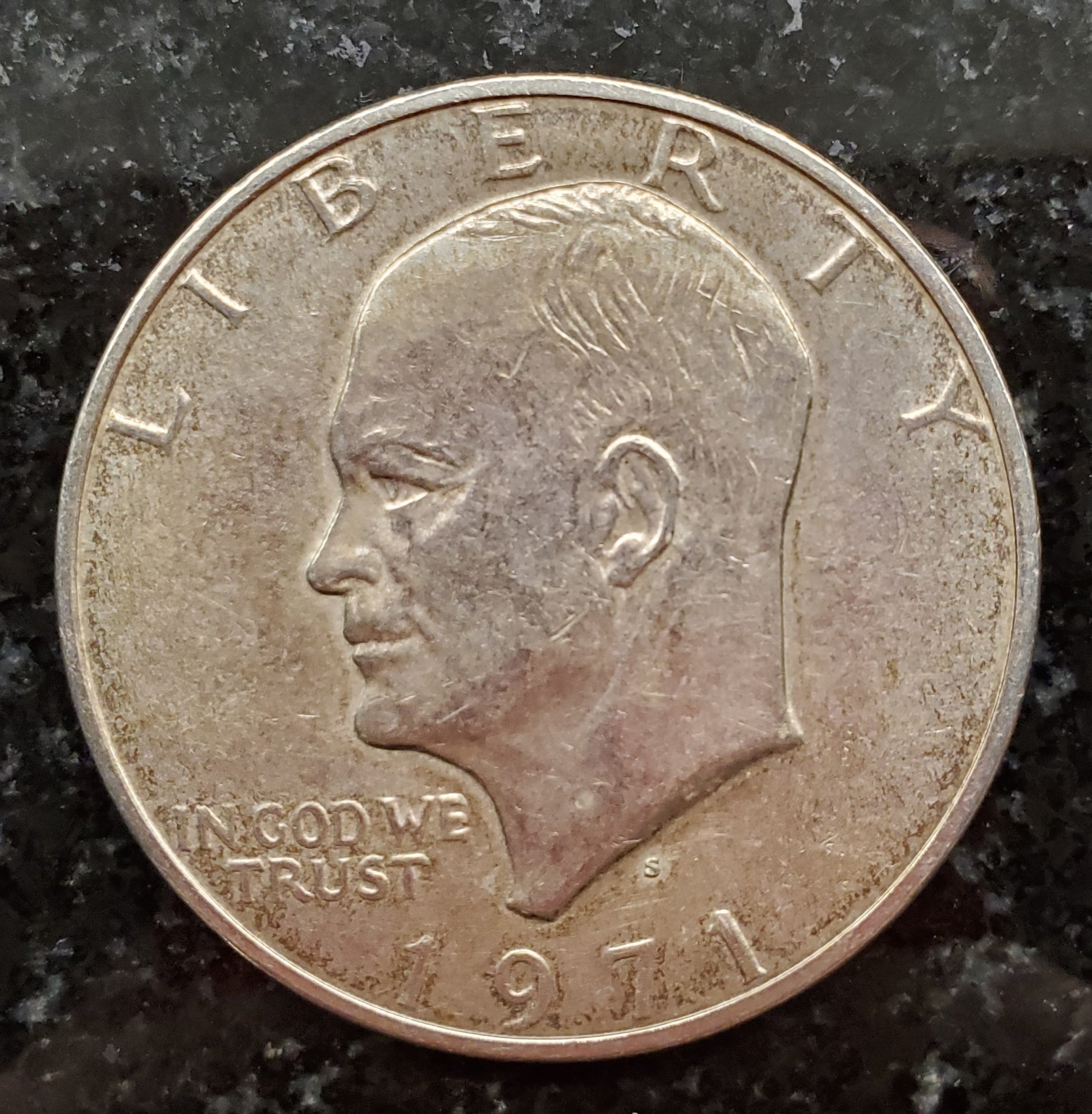 AT01.jpg