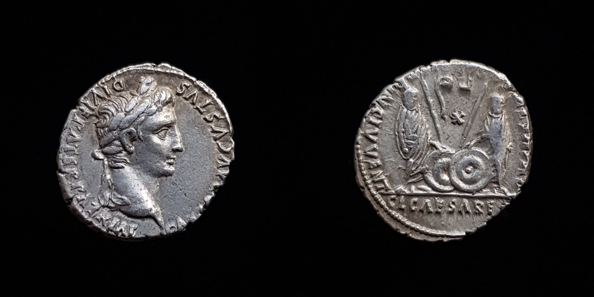 Augustus Denarius.jpg