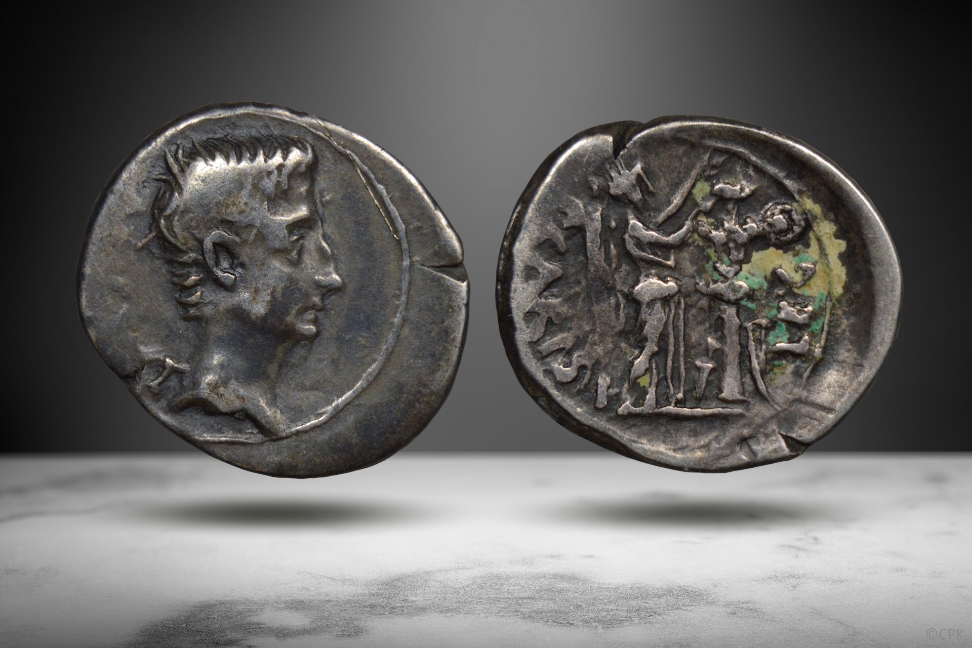 Augustus quinarius victory.jpg