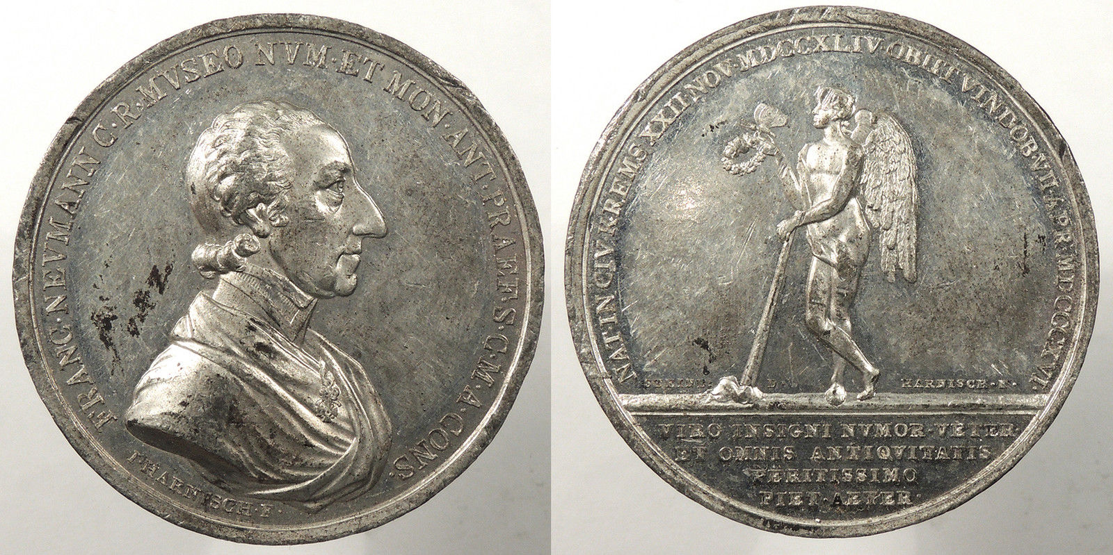 Aus181603.jpg