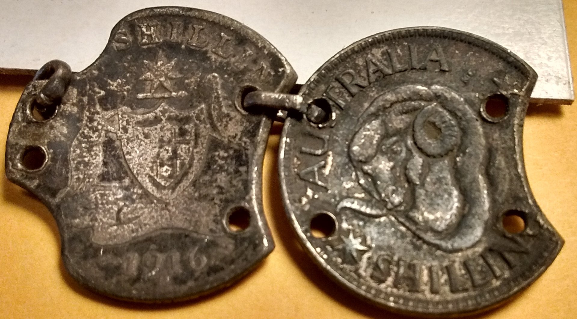 aussie bracelet sch.jpg