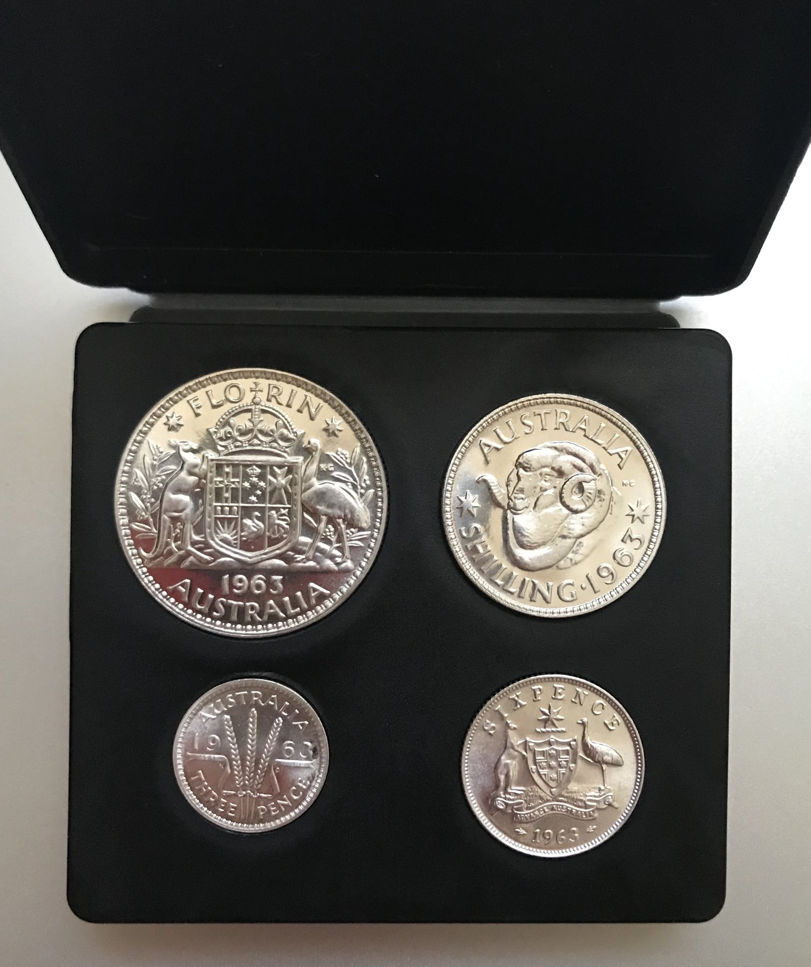 Australia - 1963 Proof Set.jpg