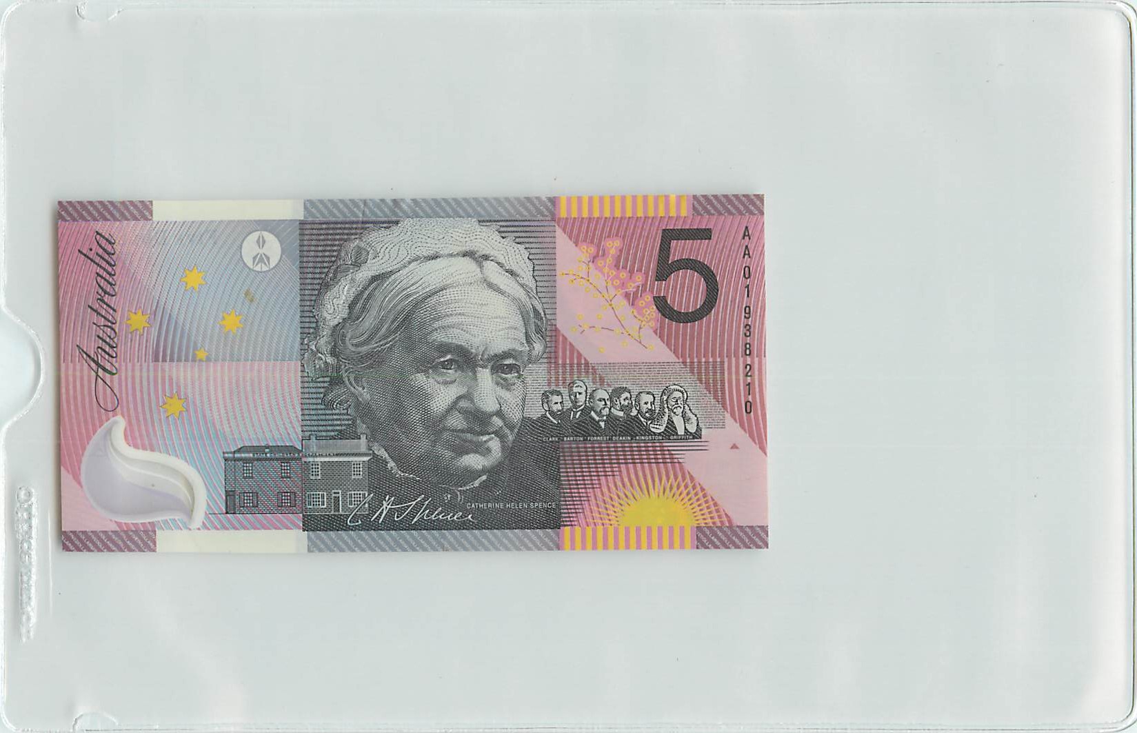 Australia five dollars back2015_08_18_05_55_440001.jpg