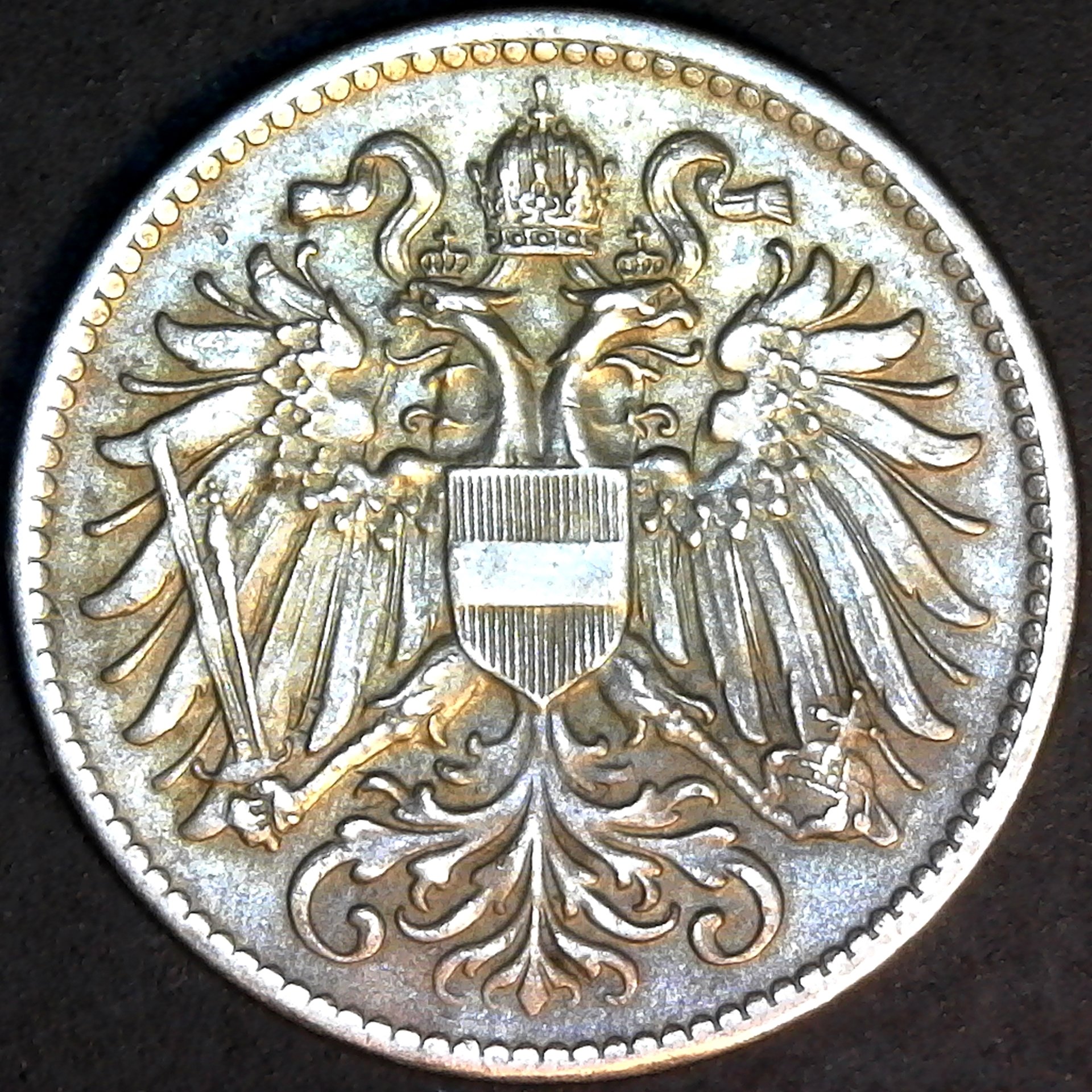 Austria 10 Heller 1916 obv.jpg