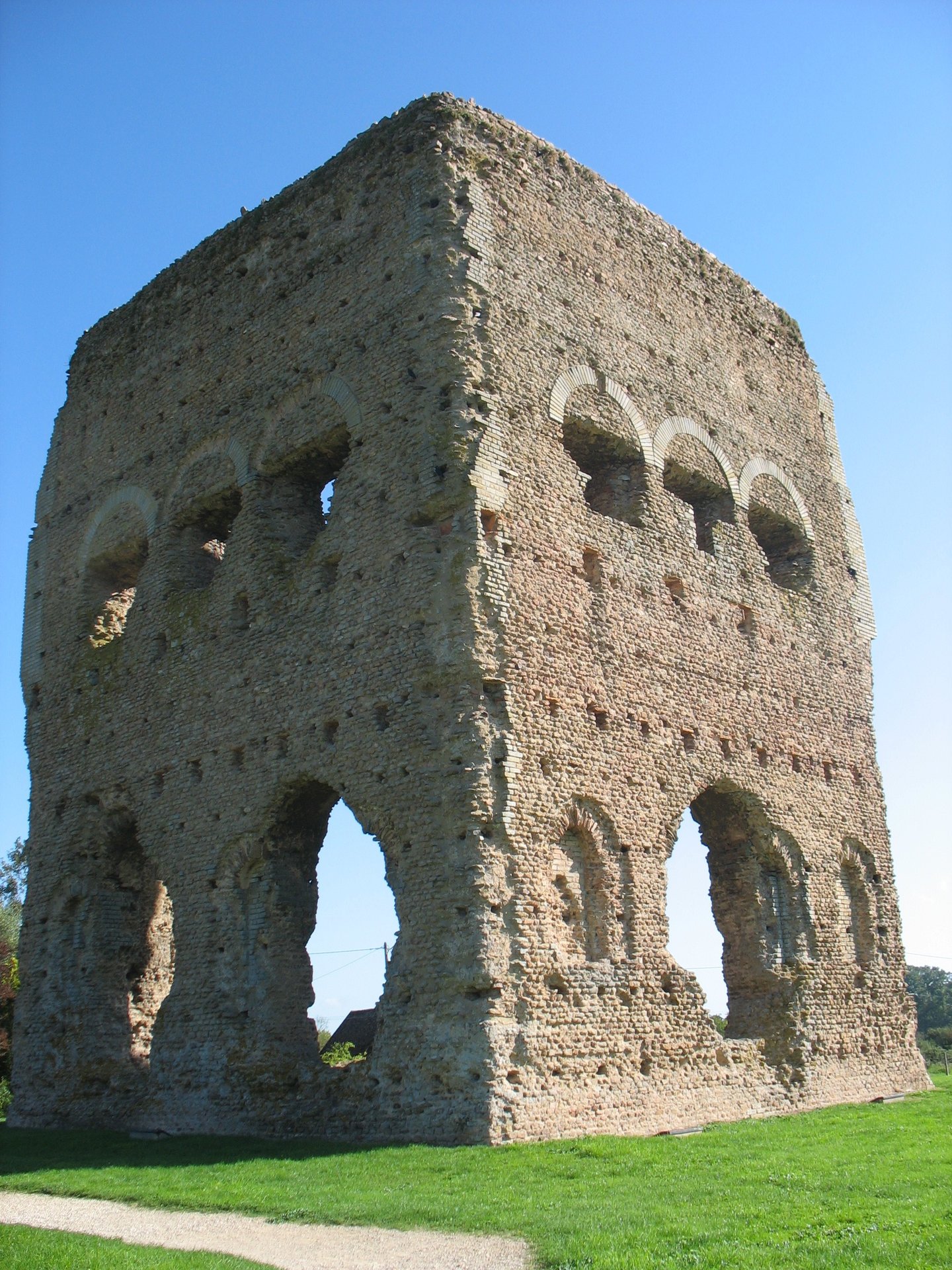Autun_Janus_Temple.jpg