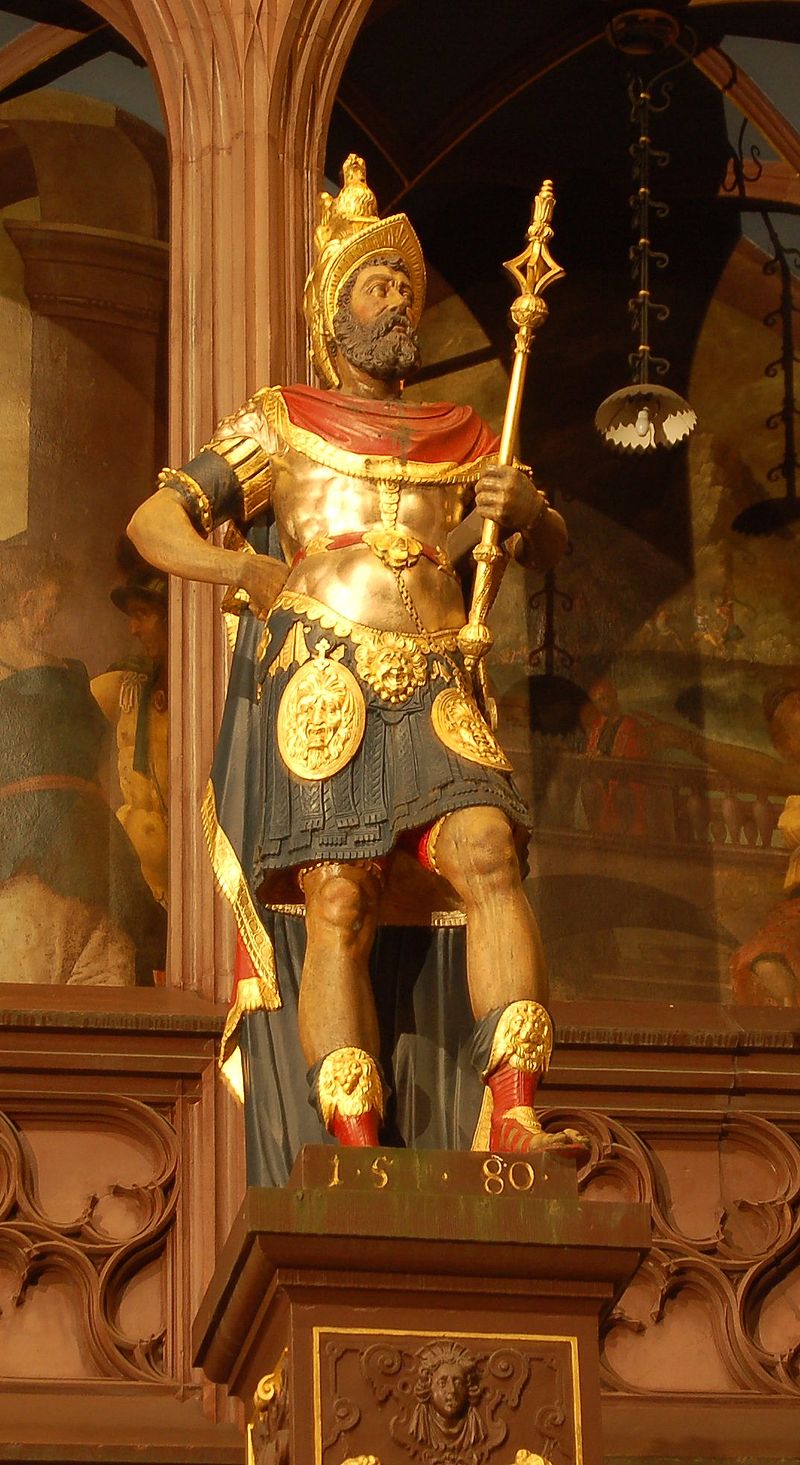 Basel Plancus-Statue in Rathaus .jpg